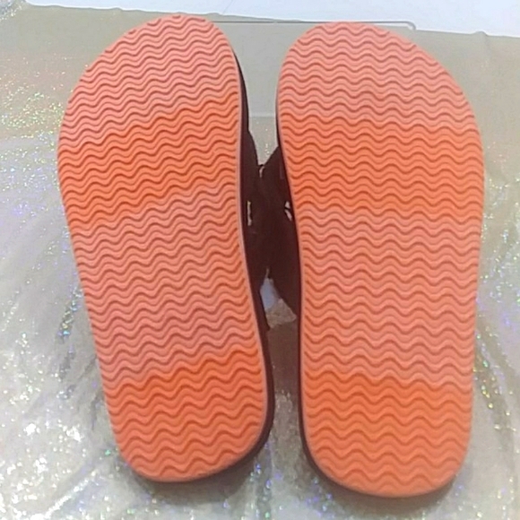 Cat & Jack Flip Flops, Little Boys Size M (2/3) - Picture 3 of 4